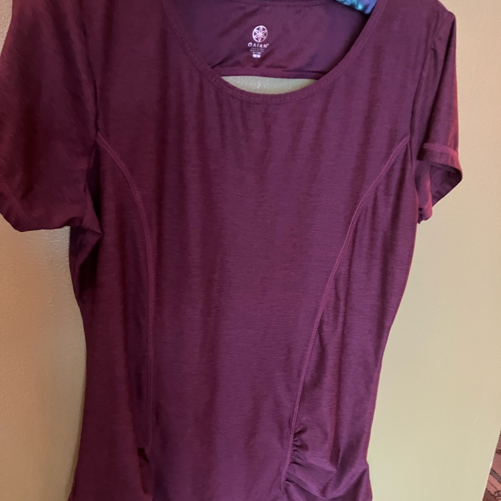 GAIAM Women's Short Sleeve Purple Tee